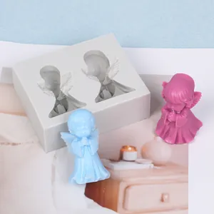 Dettaglio dello stampo in silicone per angeli 3D con figure in cera per progetti fai da te