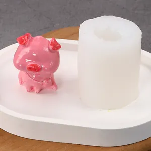 Moule en silicone pour bougies animaux DIY avec figurine de cochon rose