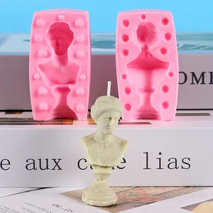 Detailansicht der rosa Silikonform für Venus-Büstenkerzen mit einem fertigen Musterstück