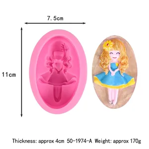 Moule en silicone pour bougies et savons motif fille de dessin animé