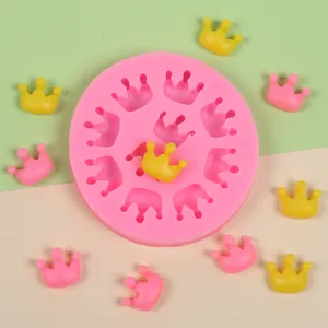 Molde de silicona rosa con coronas para parches de móvil y decoración de tartas