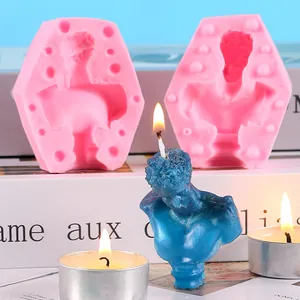 Detailansicht der DIY Silikonform für klassische männliche Büste mit fertigem blauem Wachs