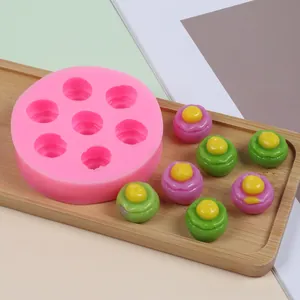 Detail of 7-cavity mini dessert silicone mold for chocolate and aromatherapy candles