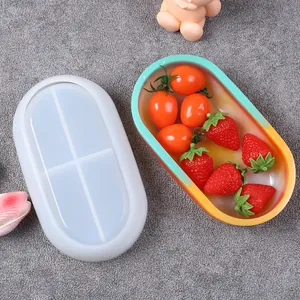 Vista dettagliata di uno stampo in silicone ovale a forma di barca per vassoi in resina