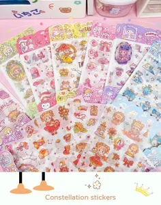 Detailansicht bunter Cartoon-Sternzeichen-Aufkleber für DIY-Journale und Scrapbooking