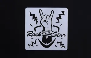 Gedetailleerde close-up van een wit hol schildersjabloon met een Rock Star thema