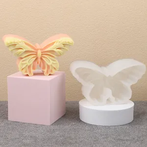 Excelente molde de silicona con forma de mariposa para hacer jabones o velas DIY.