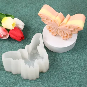 Detalle del molde de silicona de mariposa para hacer jabón y velas DIY