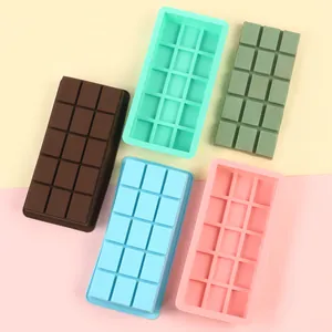 Moules à chocolat rectangulaires en silicone à 18 cavités en couleurs pastel pour pâtisserie
