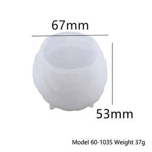 Detailansicht der kugelförmigen Silikonharzform mit 67 mm Durchmesser und 53 mm Höhe