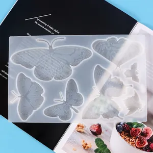 Dettaglio dello stampo in silicone a farfalla per gioielli in resina fai da te