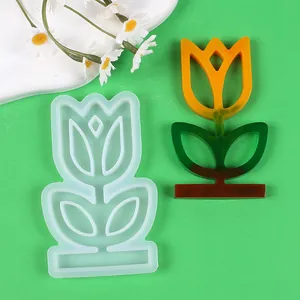 DIY tulip flower shaped silicone resin mold with a finished gradient color ornament