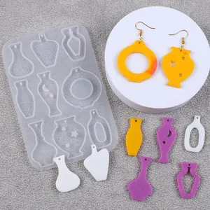 Stampo in silicone per orecchini fai-da-te con forme di vasi e ciondoli in resina finiti