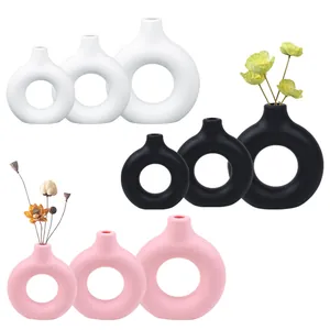 Nordic Minimalist Donut Vase Plastic Ceramic-Look PVC Decoration Hollow Round Flower Vase Modern Home Living Room Aesthetic Centerpiece