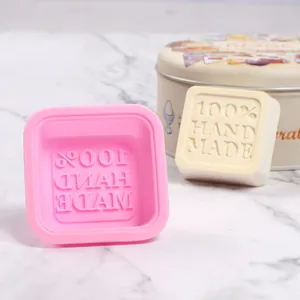 Moule à Savon en Silicone Carré Rose pour la Fabrication de Savon Artisanal Moule à Fondant DIY avec Motif de Lettres Outil de Bricolage