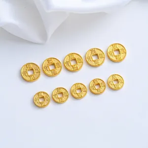 Λεπτομερής όψη των χρυσών χαντρών Five Emperor Coins για χειροποίητα κοσμήματα.