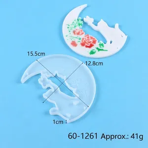 Detail van maan en kat siliconen mal met afmetingen 15,5 cm en 12,8 cm voor hars