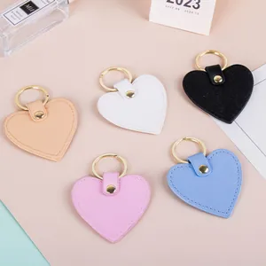 Porte-clés en Cuir PU en Forme de Cœur Anneau en Métal Femmes Mignon Minimaliste Texture Saffiano Gland Pendentif Accessoires de Sac Cadeau
