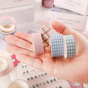 Esthetische ruitjes washi tape set voor DIY journaling en creatieve decoratie.