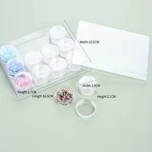 Détail de la boîte de rangement en acrylique transparent avec pots ronds pour perles bijoux.