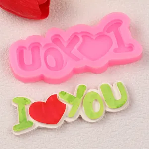 Καλούπι σιλικόνης I Love You για διακόσμηση τούρτας και σοκολατάκια σε σχήμα καρδιάς.