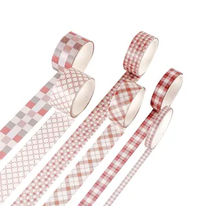 Set creatieve washi tapes met rode en beige ruitpatronen voor doe-het-zelf journaling