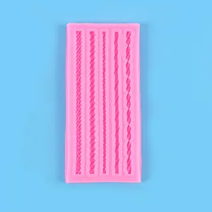Rosa Silikonform mit Seil- und Zopfmuster für Fondant-Kuchenränder und Reliefs
