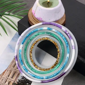 Detailansicht der kreisförmigen Silikonformen in verschiedenen Größen für DIY-Harzschmuck