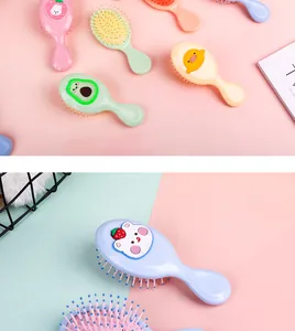 Mini-Luftkissen-Massagebürsten für Mädchen mit niedlichen Cartoon-Tier- und Fruchtmotiven