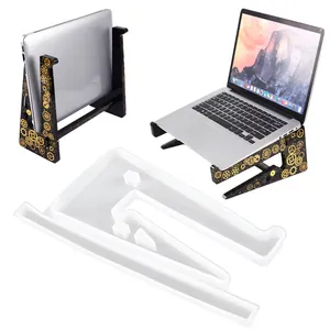 Vista dettagliata dello stampo in silicone bianco per creare supporti per laptop fai-da-te