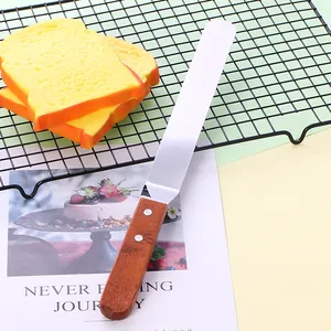 Espátula profesional para tartas de acero inoxidable con mango de madera remachado