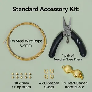 Detailansicht des DIY-Schmuck-Startersets mit Zange, Draht und goldgefüllten Verschlüssen
