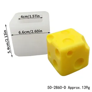 Quadratische Silikonform für käseförmige DIY-Kerzen und Seifen mit metrischen Maßangaben