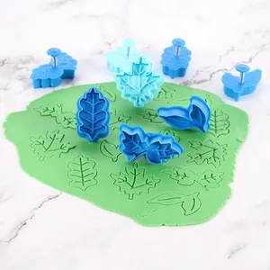 Set of 4 leaf shaped plunger cookie cutters and fondant molds for DIY baking decor