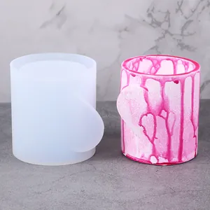 Moule en silicone en forme de cœur pour bougeoirs et boîtes en résine DIY décoratifs.