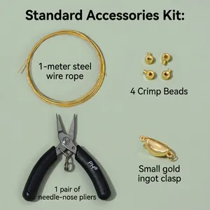 Detailansicht des Schmucksets mit Golddraht, Verschluss, Perlen und Zangenwerkzeug