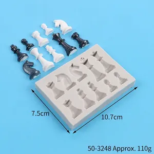 Silicone chess piece mold dimensions 10.7x7.5cm weighing approx 110g