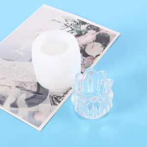 Vue détaillée du moule en silicone fleur de lotus pour pots de succulentes et boîtes de rangement