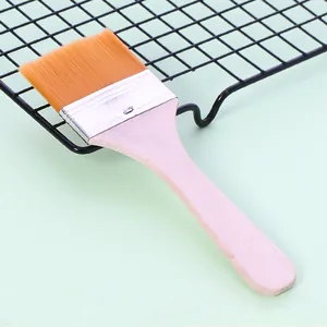 Professional soft nylon pastry brush for baking and BBQ with ergonomic wooden handle