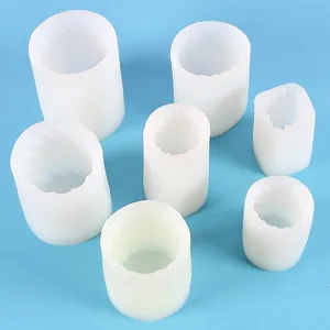 7-teiliges Set weißer geometrischer Silikonformen für DIY Duftkerzen und Gips-Bastelarbeiten