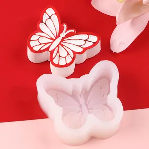 Vue détaillée du moule en silicone papillon pour la pâtisserie DIY et le fondant