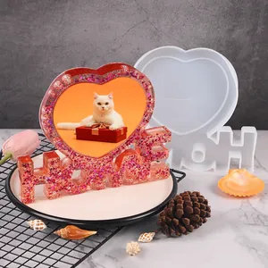 Stampo in silicone per cornice foto HOME a forma di cuore con campione in resina