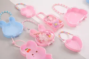 Süße rosa Geschenkschachteln in Hasen- und Herzform für kreative Bastelmaterialien