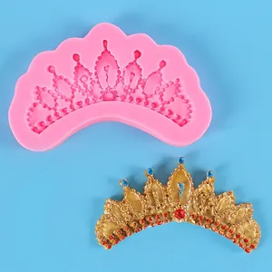 Pink silicone crown mold for DIY fondant baking and chocolate cake decorating tools