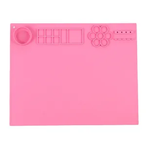 Tappetino creativo multifunzionale in silicone rosa con tavolozza e pennelli