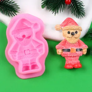 Detailansicht der rosa Silikonform Weihnachtsmann mit einer fertigen 3D-Bastelfigur