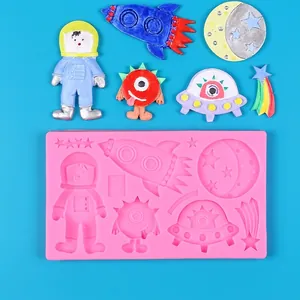 Detailed view showing the dimensions of the astronaut and rocket silicone mold