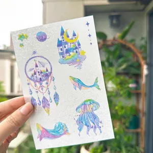 Detailansicht von Fantasy-Washi-Aufklebern mit Quallen und Schlössern für Tagebücher