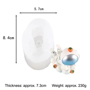 Dimensions and detail of astronaut silicone mold for DIY cake decoration