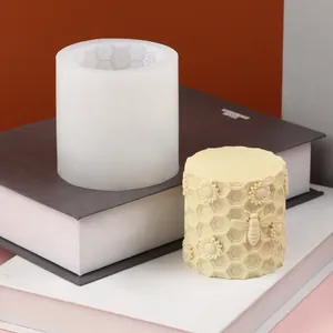 Vista detallada del molde de silicona de panal de abeja 3D y el resultado final